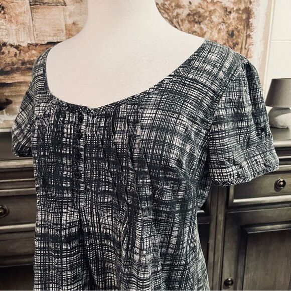 Calvin Klein Jeans Gray & Black Top size Large - Picture 6 of 10